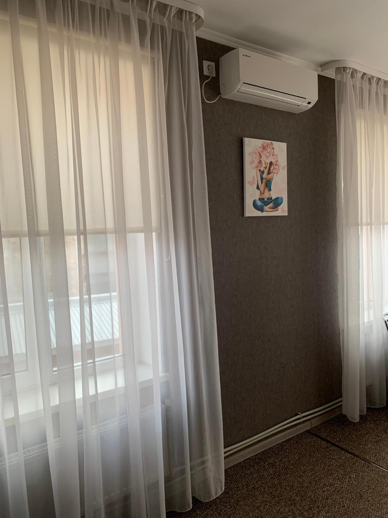 Yurus Hostel Lviv Exterior photo