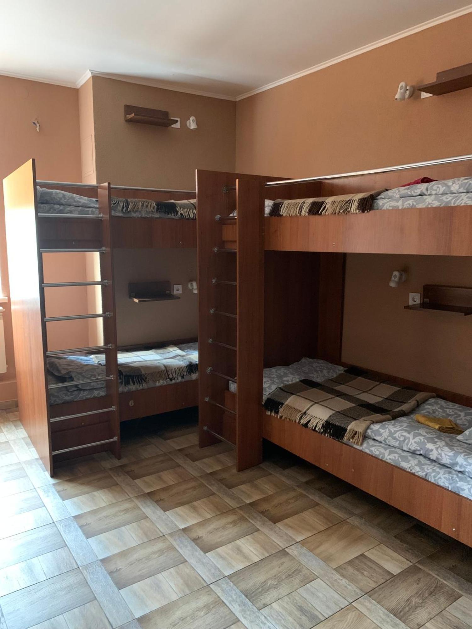 Yurus Hostel Lviv Exterior photo