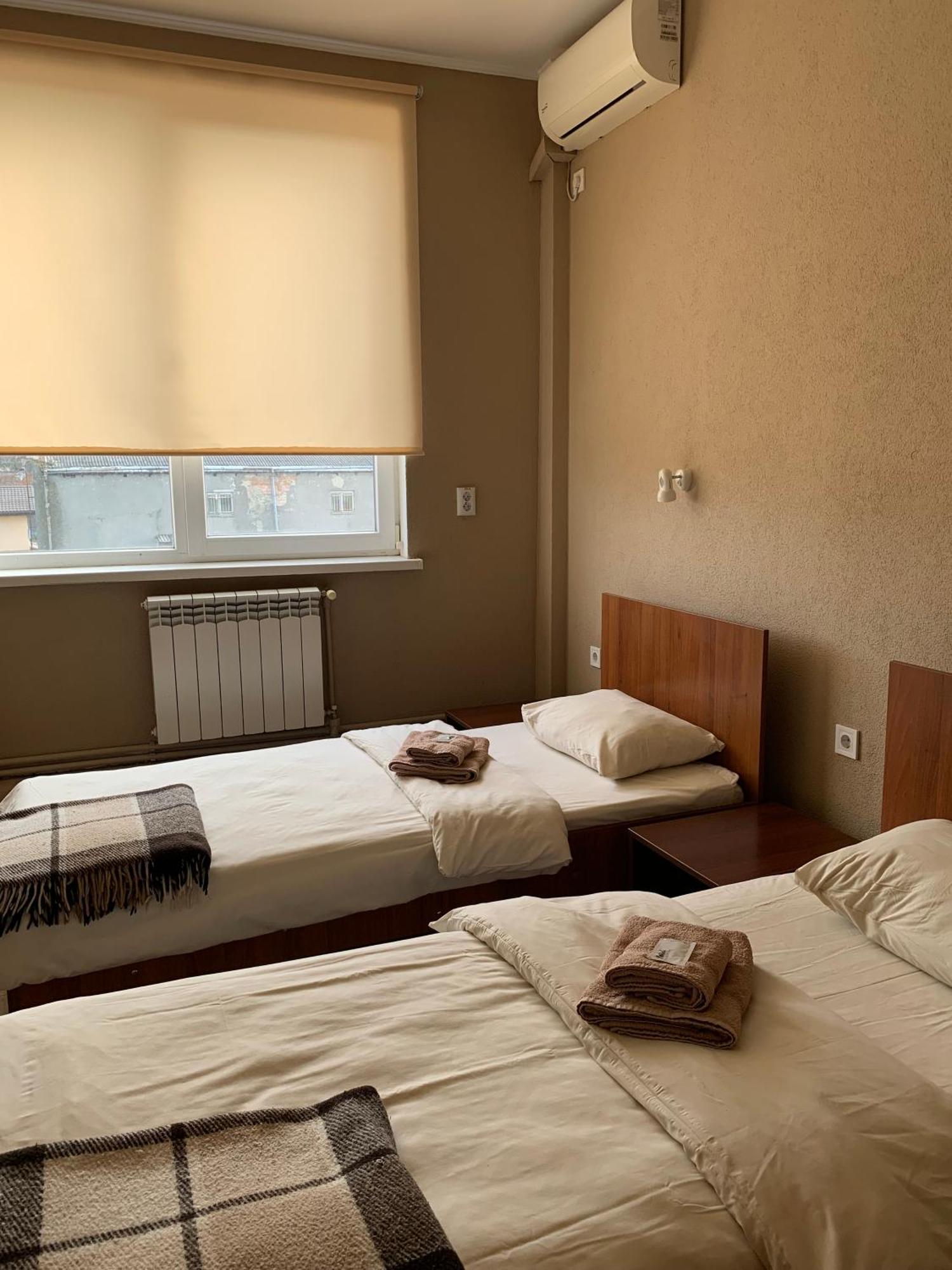 Yurus Hostel Lviv Exterior photo